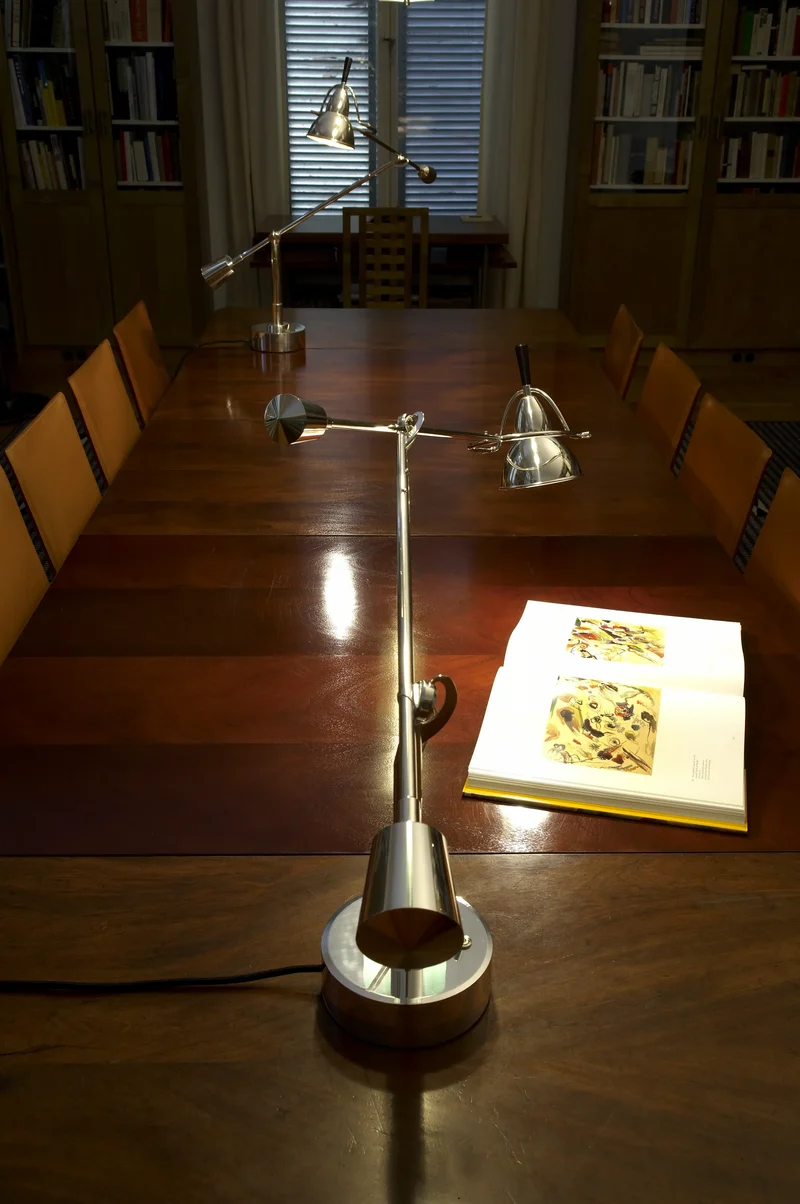 EB 27 Buquet Table Lamp