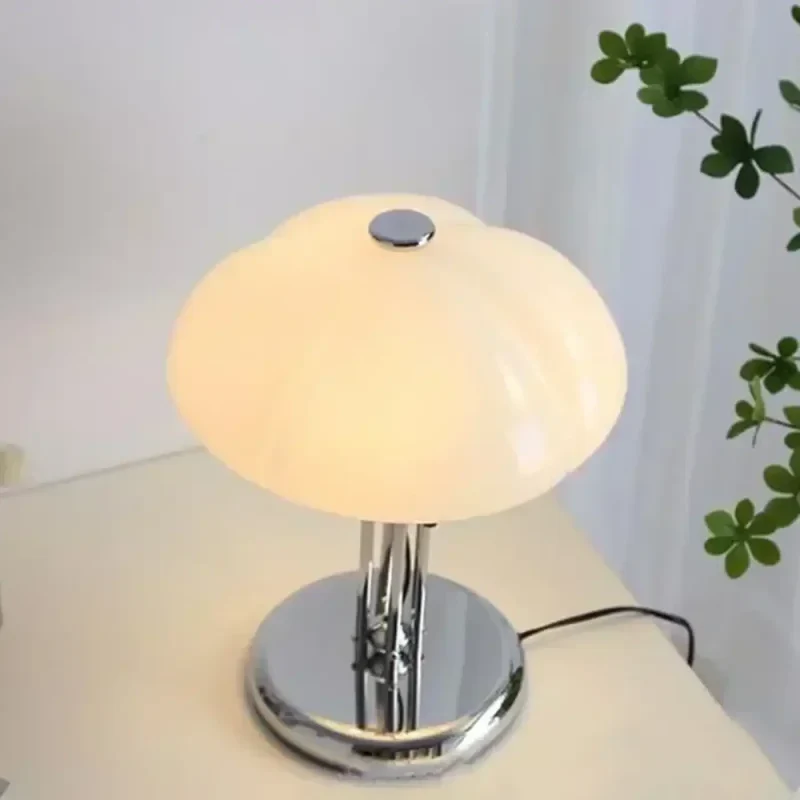 Lampe de Chevet | MEDIA
