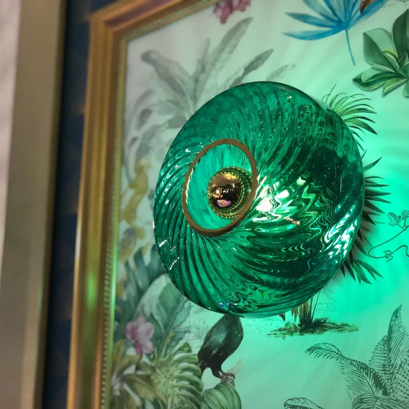 Applique Roxanne – Applique en verre soufflé au style Art Déco raffiné