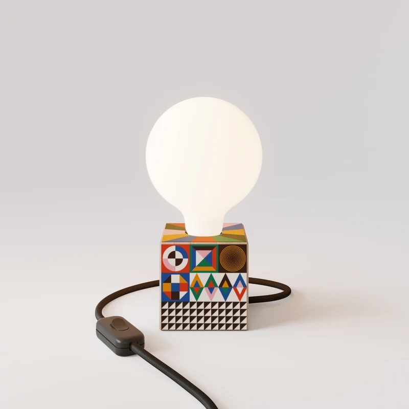 Lampe de table Cubetto avec ampoule globe effet porcelaine - PosterLad