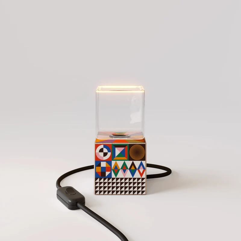 Lampe de table Cubetto avec ampoule Ghost - PosterLad