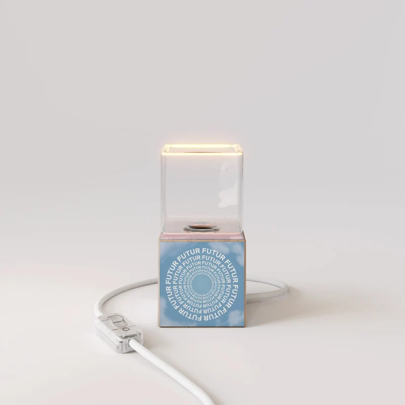 Lampe de table Cubetto « Futur » avec Ampoule Ghost - Futur Festival