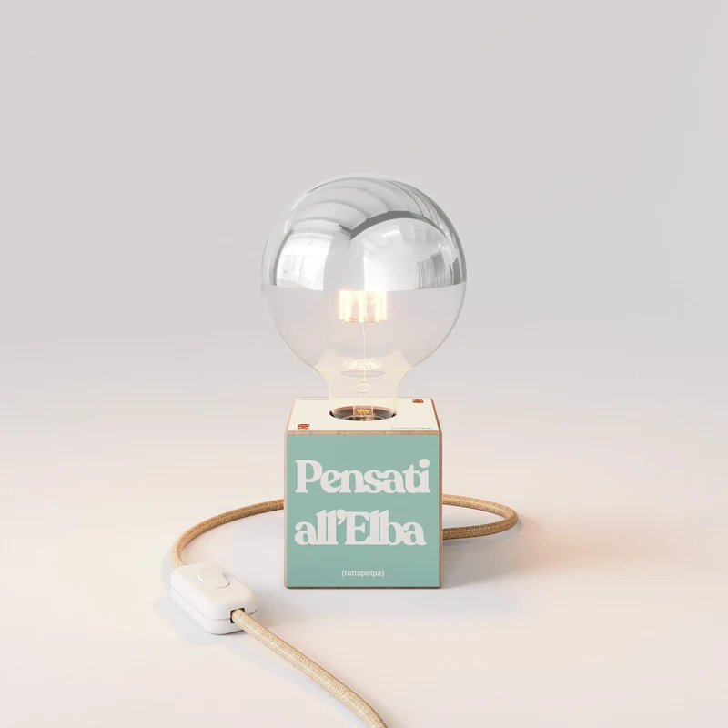 Lampe de table Cubetto « Pensati all’Elba » avec ampoule globe demi-sphère argent - Tuttapolpa