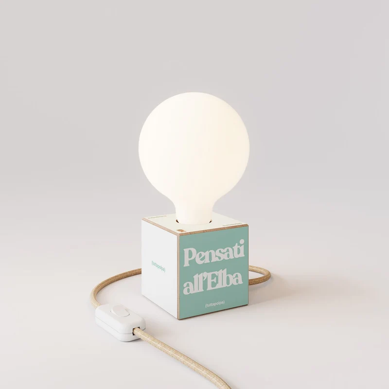 Lampe de table Cubetto "Pensati all’Elba" avec ampoule globe effet porcelaine - Tuttapolpa