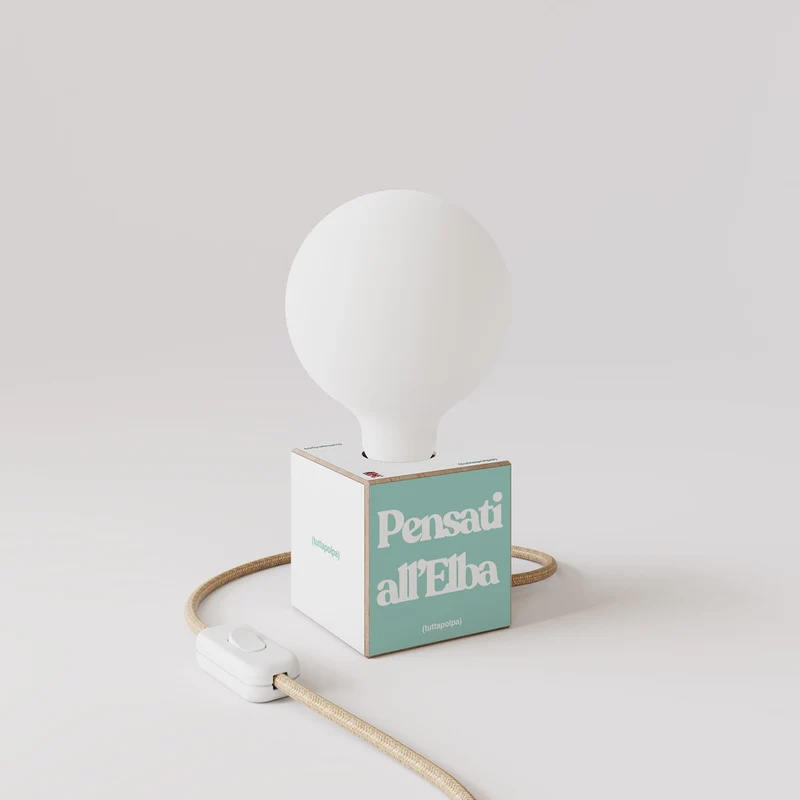 Lampe de table Cubetto "Pensati all’Elba" avec ampoule globe effet porcelaine - Tuttapolpa