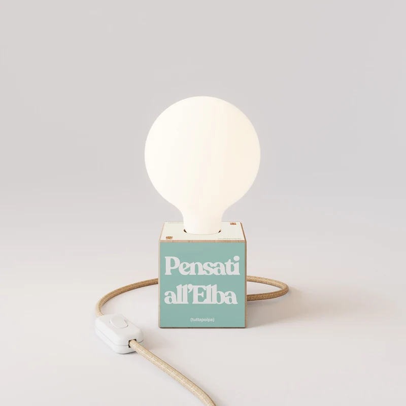 Lampe de table Cubetto "Pensati all’Elba" avec ampoule globe effet porcelaine - Tuttapolpa