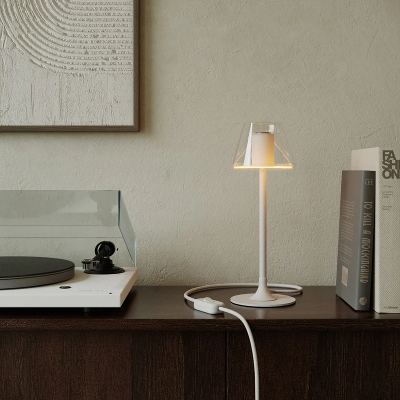 Lampe de table MAG-Y G07 avec base métallique ronde - Blanc Mat