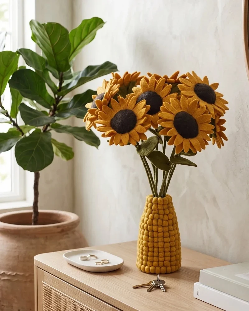 Vase laine ocre