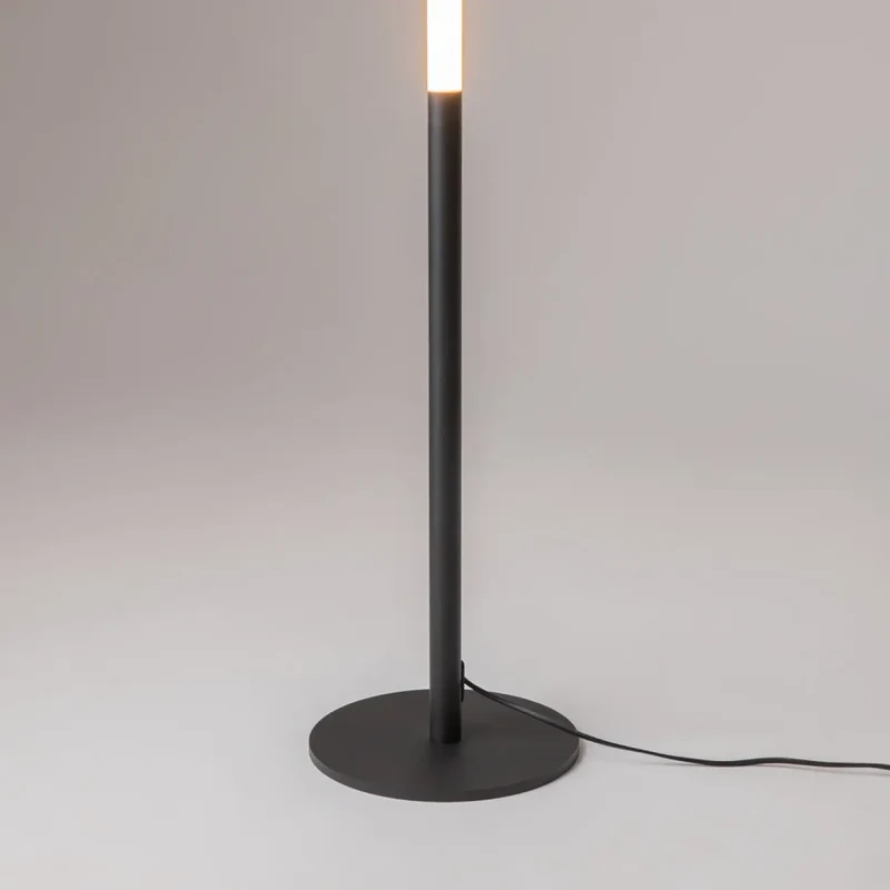 Lampadaire | RAY (Tube Lumineux)