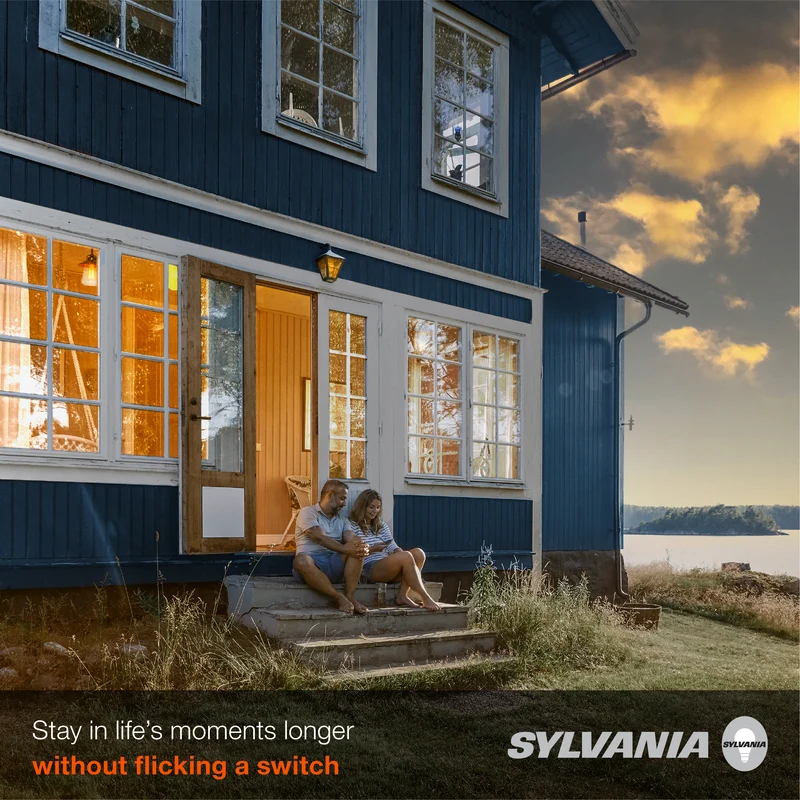 SYLVANIA Dusk to Dawn A19 LED Light Bulb with Auto On/Off Light Sensor, 60W=9W, 800 Lumens, 2700K, Soft White - 6 PK